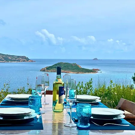 Punta Est Quadrilocale Vista Mare アパート *