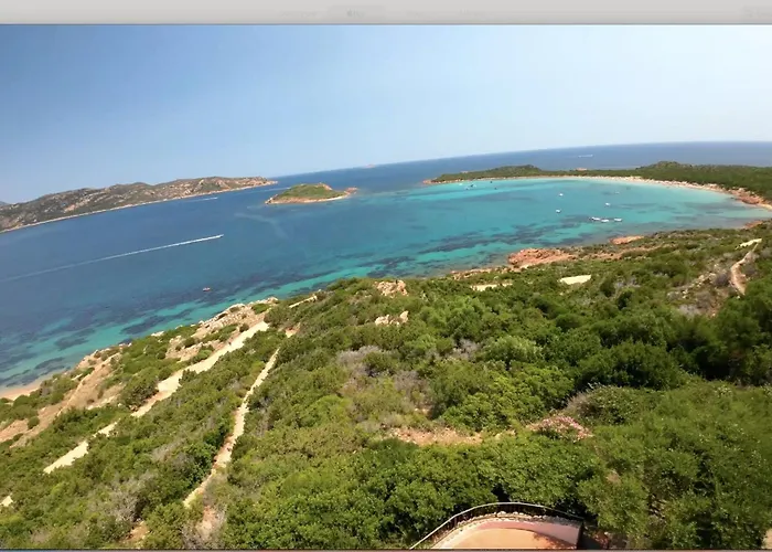 Punta Est Quadrilocale Vista Mare كابو كودا كافالو